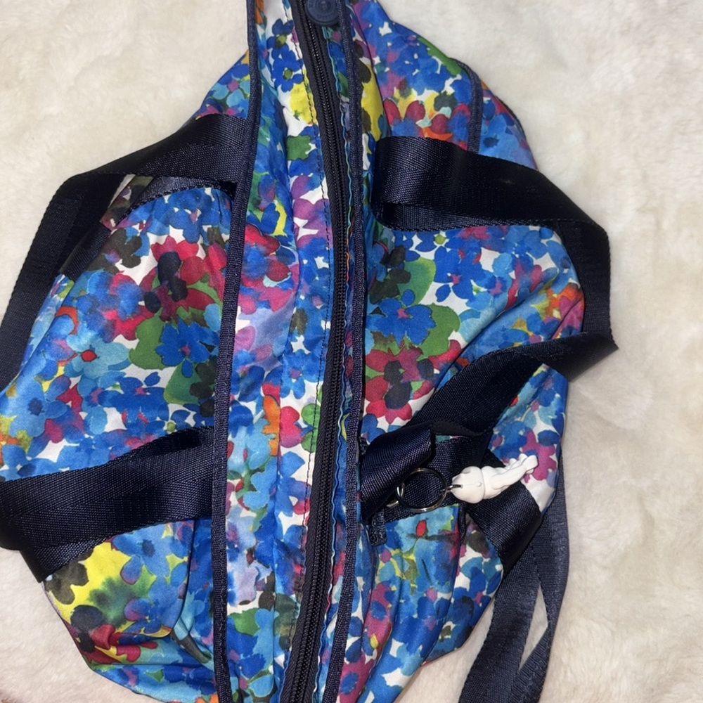 Kipling Colorful Large Tote Bag w/White Gorilla Charm Excellent Condition! - Picture 15 of 16